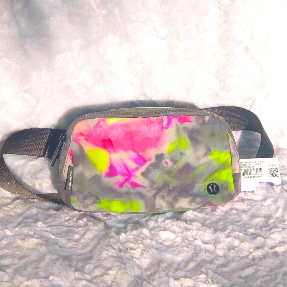 Lululemon Everywhere Belt Bag NWT Hyper Dye Multi **LAST ONE** - Picture 1 of 15